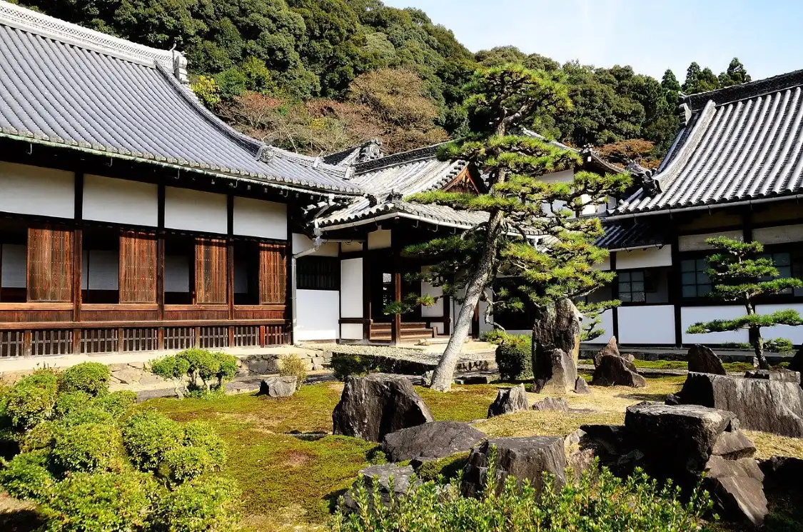 Hotels near Kōshō-ji Temple