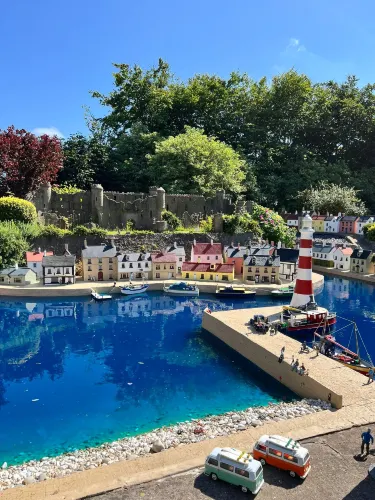 Bondville Model Village