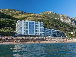 Sutomore Beach