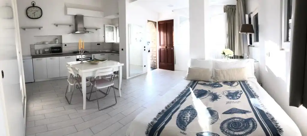 Hotel in zona Riviera di San Montano
