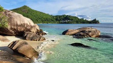 Baie Lazare