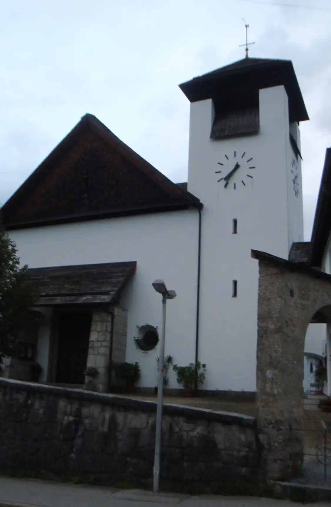 Kath. Pfarramt Maria Sieben Schmerzen附近的飯店
