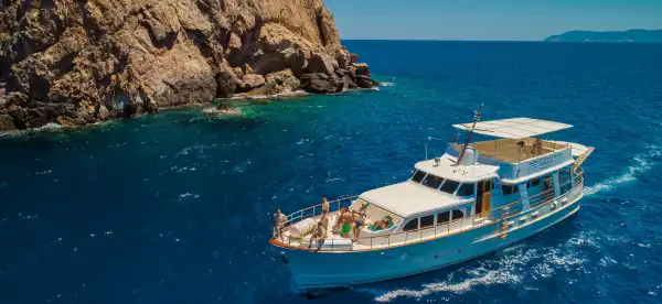 Hotels in Milos