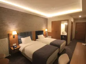 Garden Zara Otel Restoran Cafe