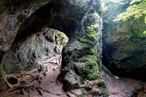 Hohllay cave