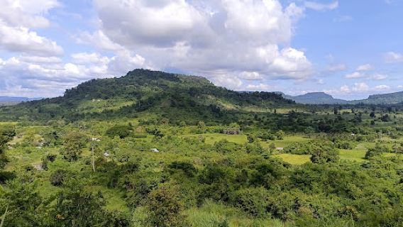 Poeng Ta Kho (Amazing Cliff)