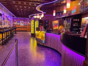 Weltspiegel- Kino GmbH