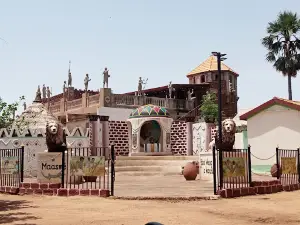 Maasmê Issouka - Palais Du Naaba D'Issouka