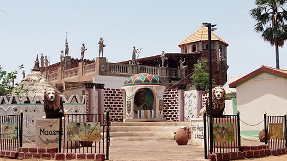 Maasmê Issouka - Palais Du Naaba D'Issouka