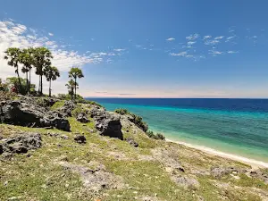 Pantai Uhum