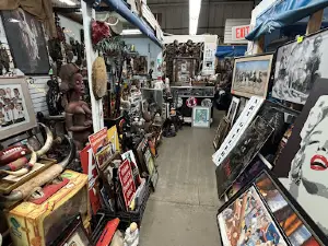 Collingwood Auction & Flea Market