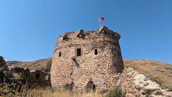 Şeytan Castle