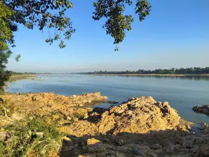 Maa Narmada Madhya Bindu