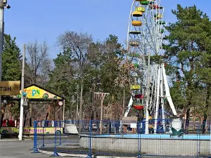 Park Kul'tury I Otdykha Im. Gor'kogo I Tsentr D