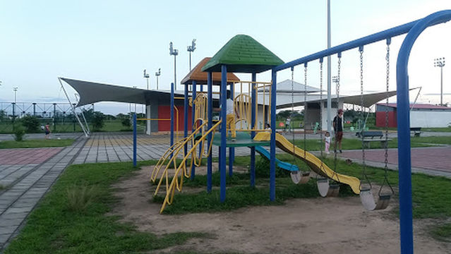 Complejo Deportivo Los Hobos