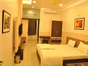Hotel DeepSandhya