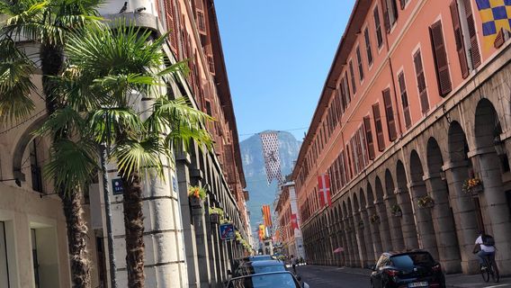 La Fontaine des Elephants (Fountain of Elephants)