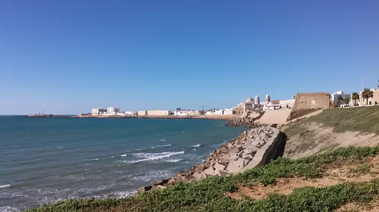 Hotels near Playa de Santa Maria del Mar