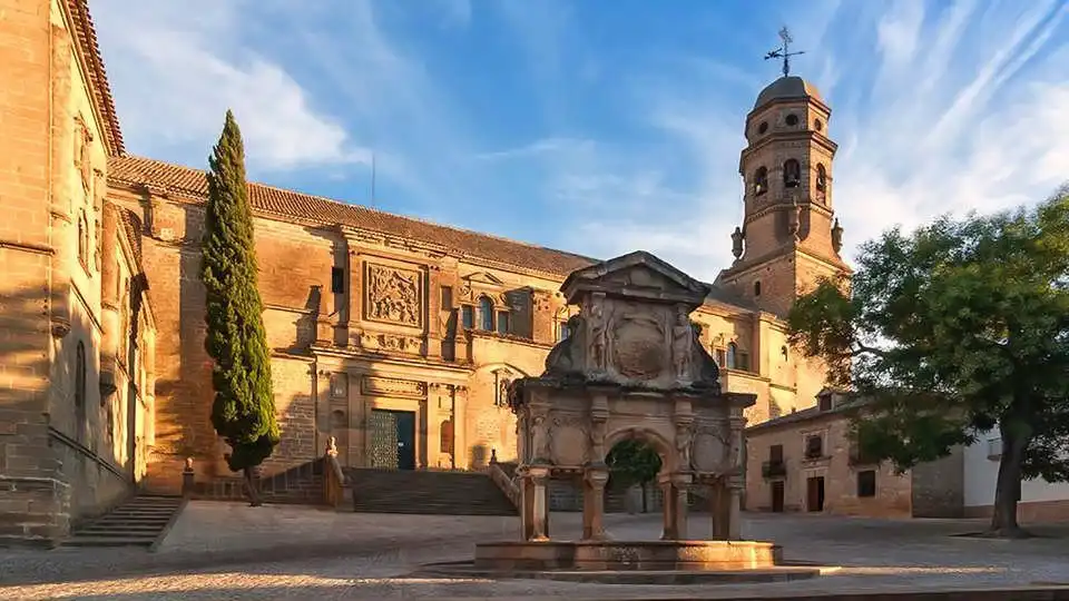 Hotels near Baeza Cathedral