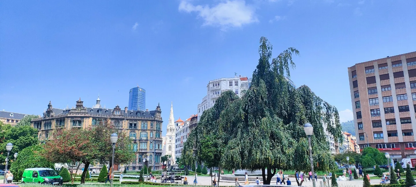 3_Federico Moyúa Plaza