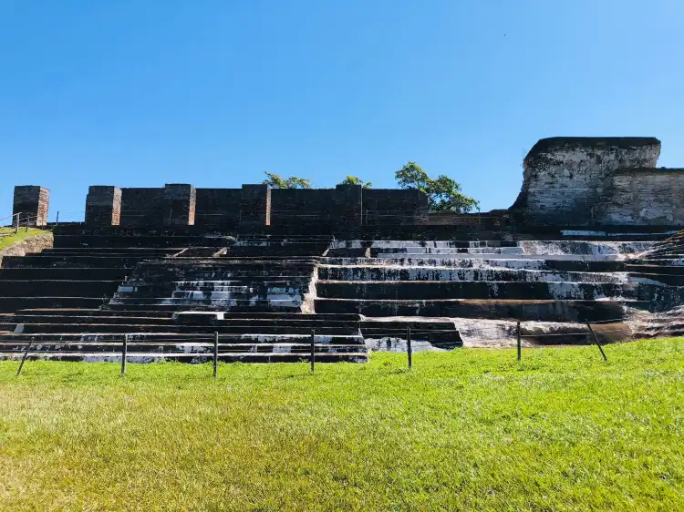 Hotels near Zona arqueologica de Comalcalco