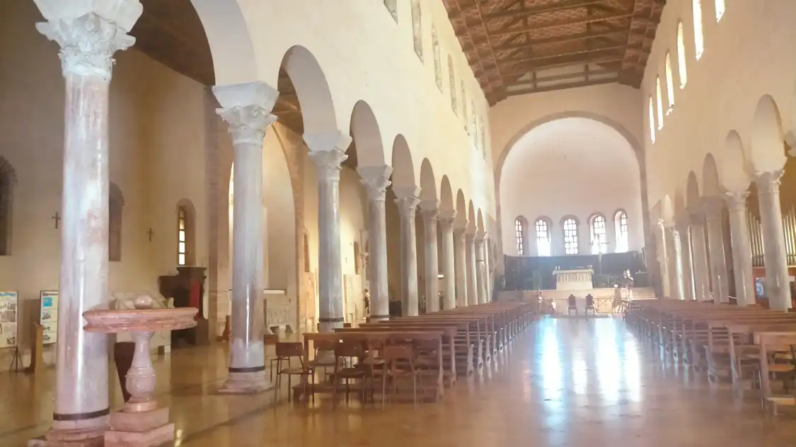 Hotels near Basilica of Saint Francis