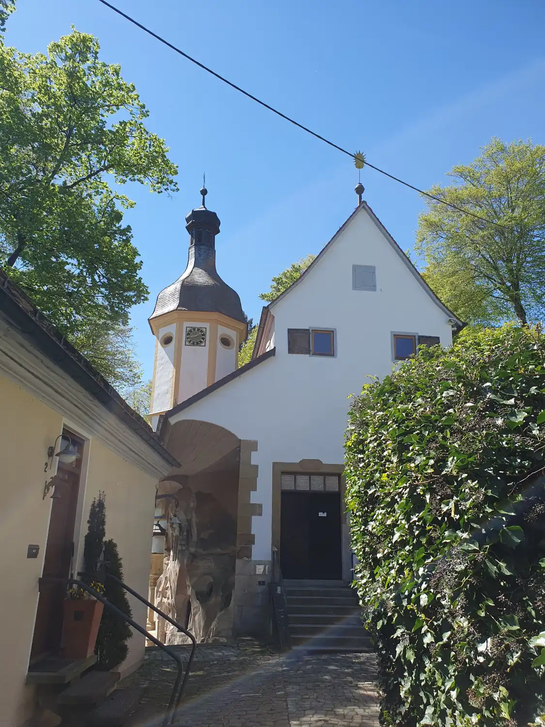 Hotels near St. Salvator