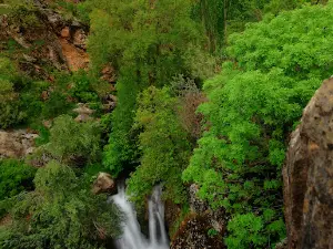 Nehri Şelalesi