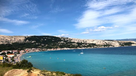 Dog Beach Baska