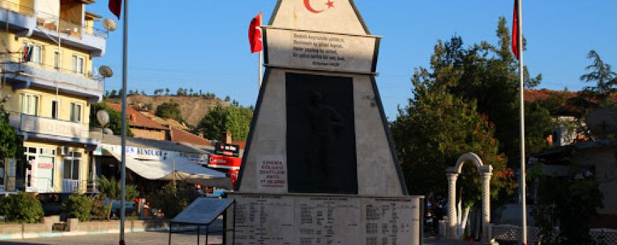 Gireniz martyrs' monument