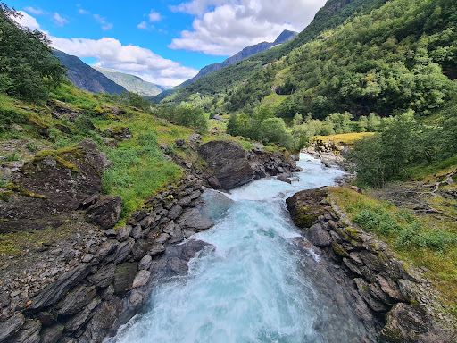 Cave waterfall-Høgabru