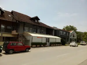 Club JUNGLE Trstenik