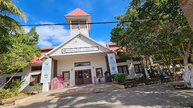 Biblioteca "Mahatma Ghandi"