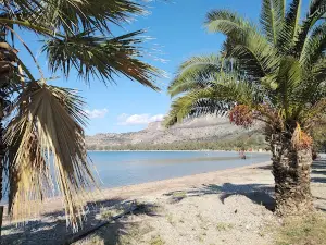 Paralia Karathonas