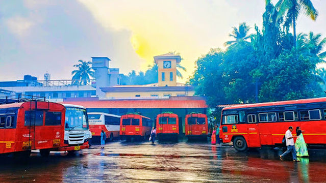 Kudal bus stand