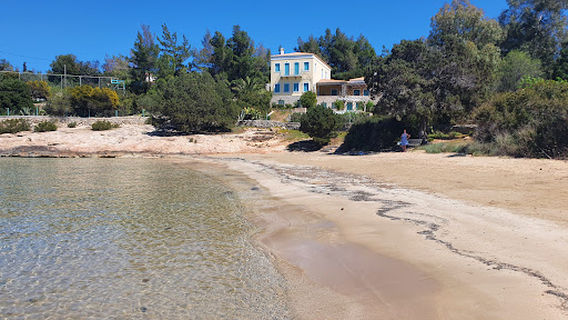 Vrochitsas beach