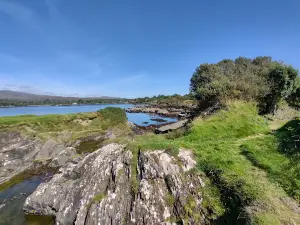 Eagle Point Camping. (Campáil Pointe an Iolair)