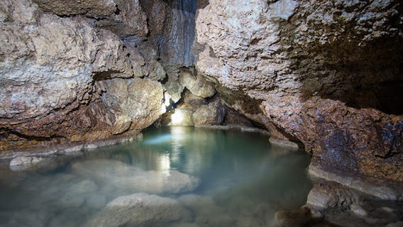 Cantabon Cave