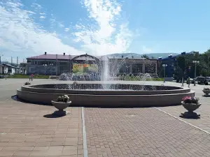 Tsentral'naya Ploshchad' Pgt. Tymovske