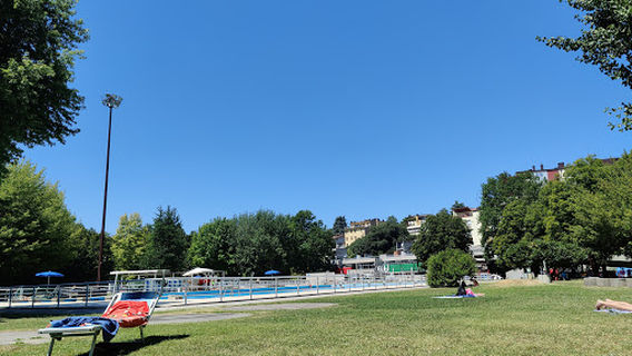 Pool Vignola