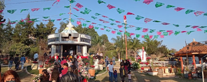 MINI RÉPLICA DE LA BASÍLICA DE GUADALUPE