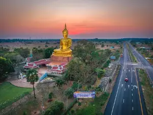 Big Buddha Khueang Nai