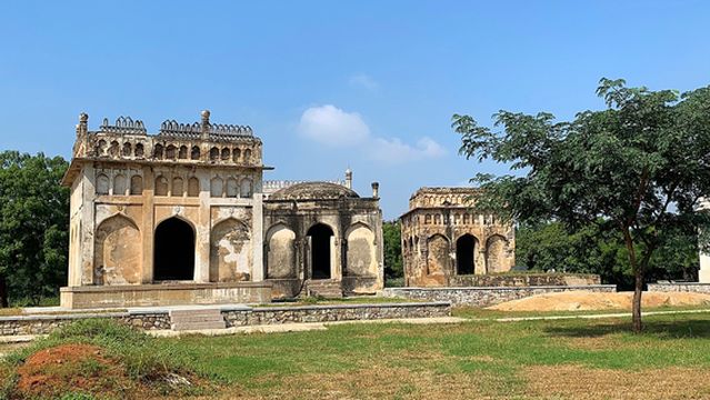 Qutub Shahi Tombs