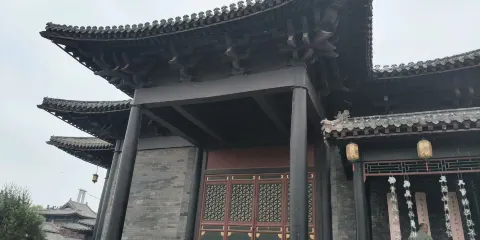 祥雲捧日