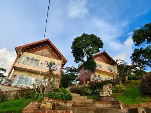 Bukit Sunset Hill VIlla Resto n Cafe
