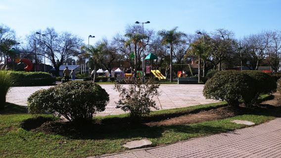 Plaza Alvear (Estrada)