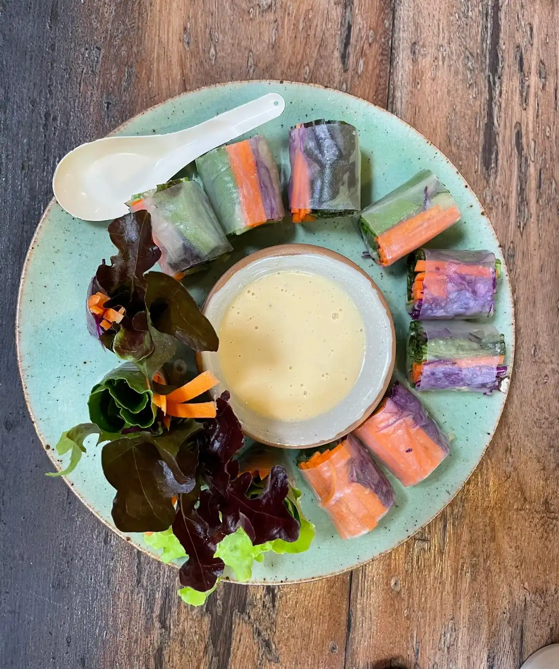 반캉왓 예술가 마을 주변 호텔