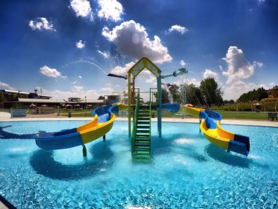 Các khách sạn gần Aquatico