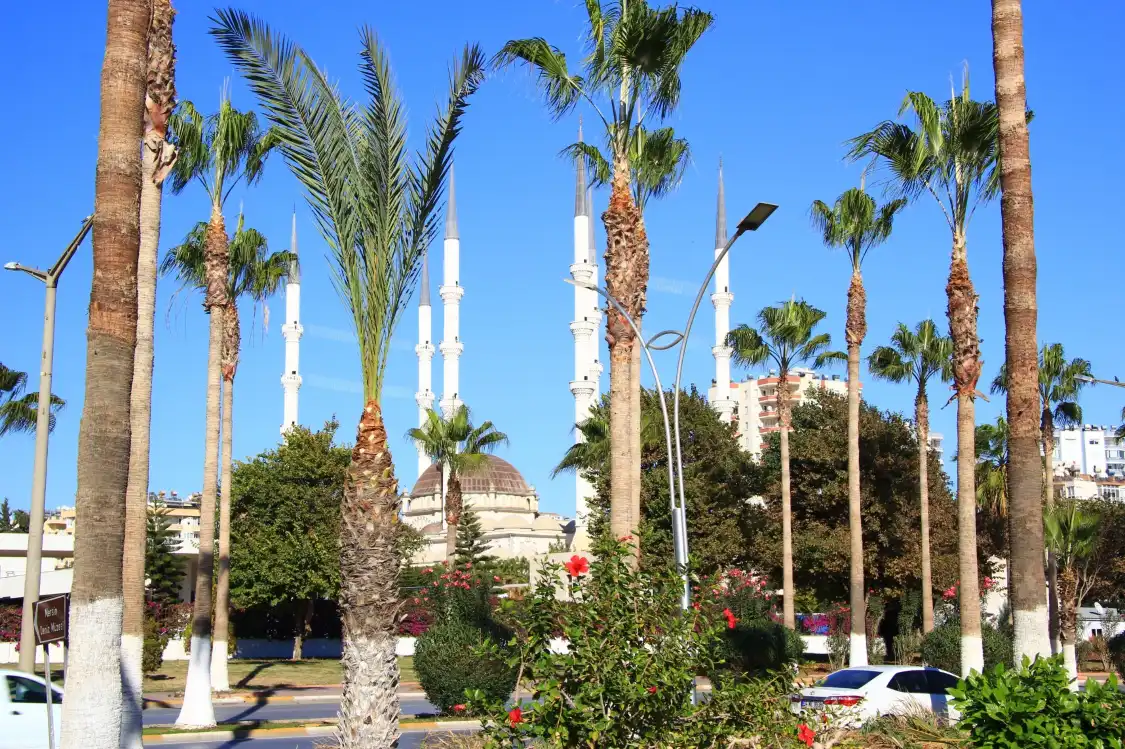 Hotels near Hz. Mikdat (Mugdat) Mosque