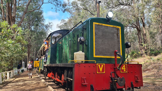Hotham Valley Tourist Railway